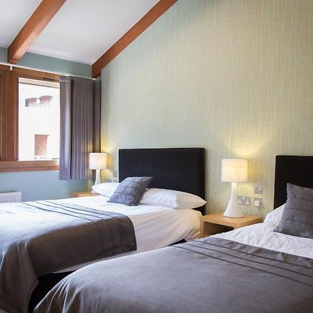 Hinxton Hall Hotel And Conference Centre ภายนอก รูปภาพ