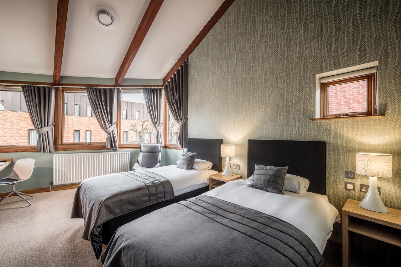 Hinxton Hall Hotel And Conference Centre ภายนอก รูปภาพ