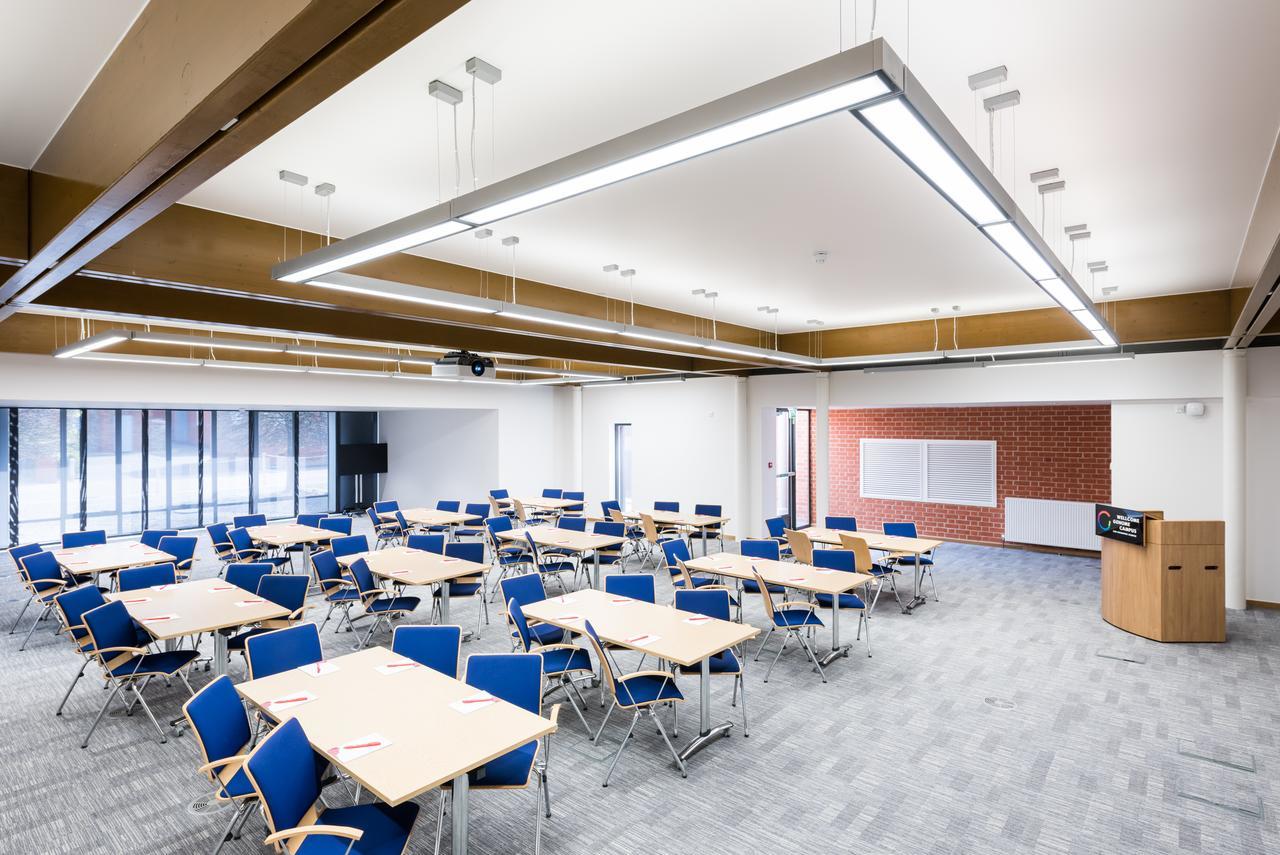 Hinxton Hall Hotel And Conference Centre ภายนอก รูปภาพ