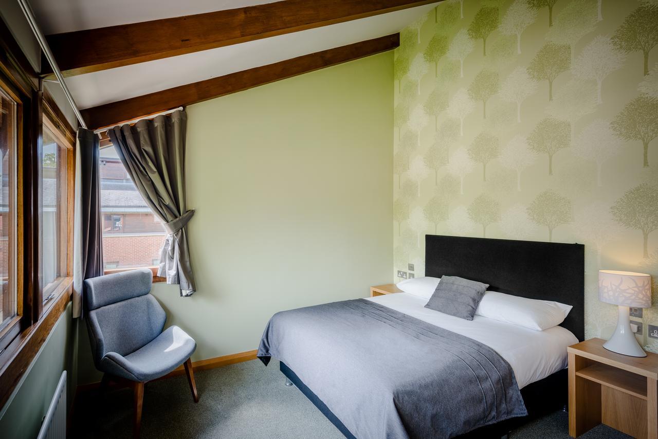 Hinxton Hall Hotel And Conference Centre ภายนอก รูปภาพ