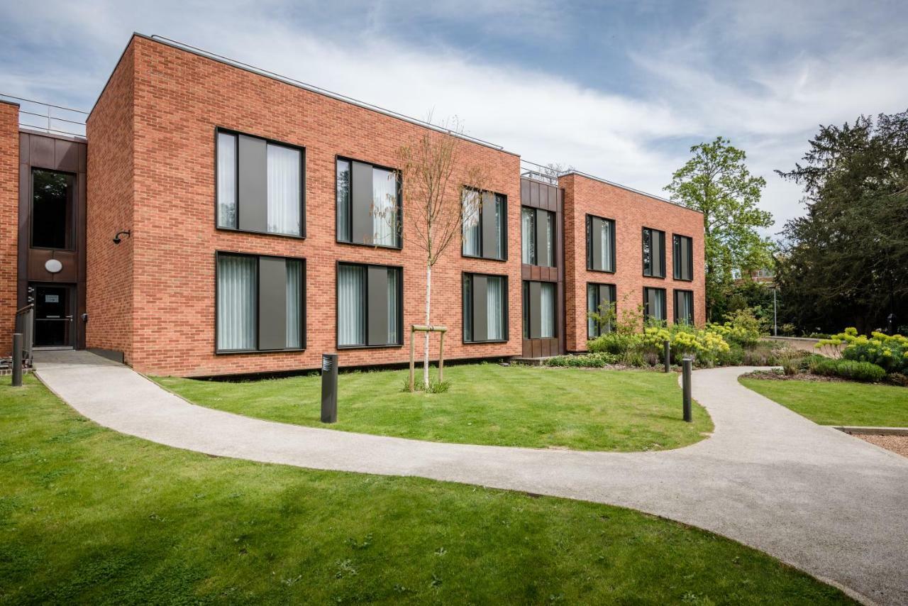 Hinxton Hall Hotel And Conference Centre ภายนอก รูปภาพ